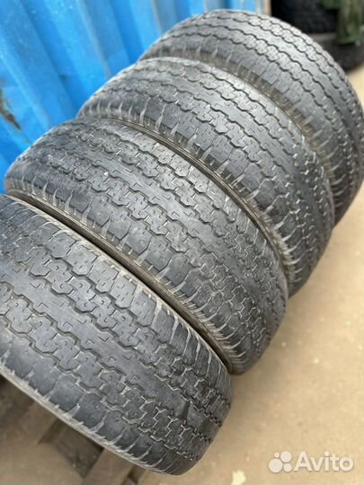 Bridgestone Dueler H/T D689 245/70 R16 111S