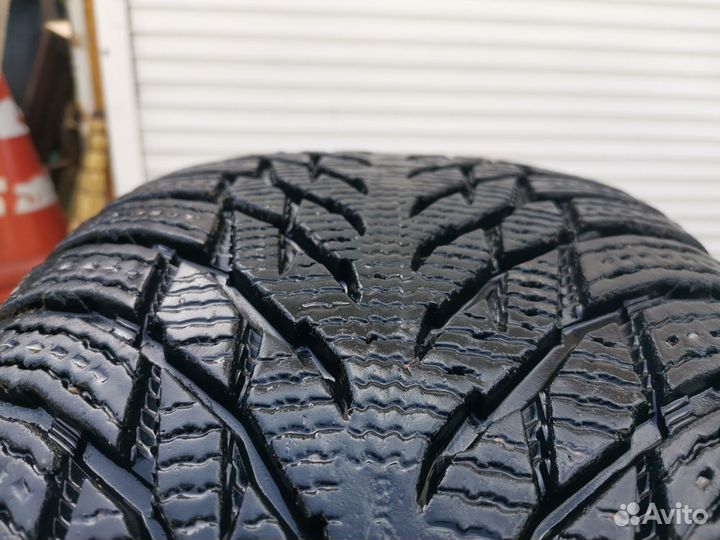 Nokian Tyres Hakkapeliitta R3 225/40 R19 93T