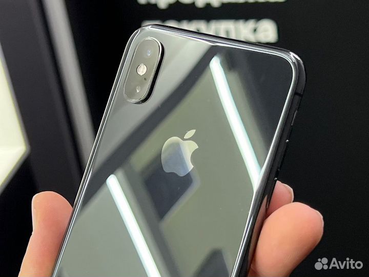 iPhone X, 64 ГБ