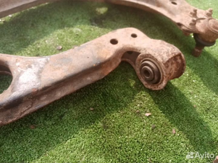 Рычаг передней подвески Opel Vectra B