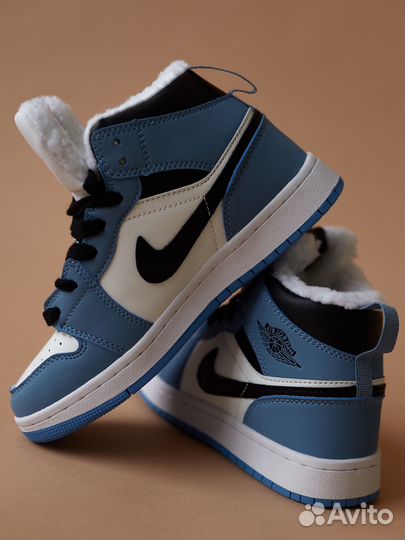 Детские кроссовки nike зима