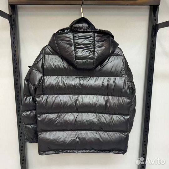 Пуховик Moncler Maya с NFC