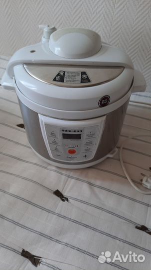 Мультиварка Redmond RMC-PM4506