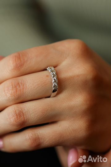 No name кольцо с бриллиантами
