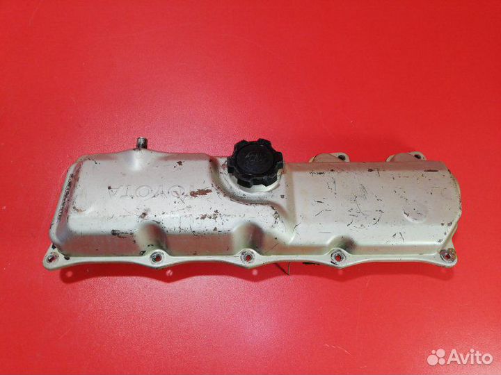 Крышка клапанов Toyota Hilux Surf LN130 2L-T