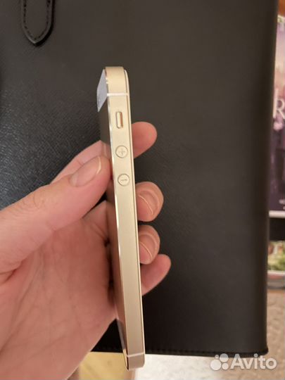 Телефон iPhone 5s