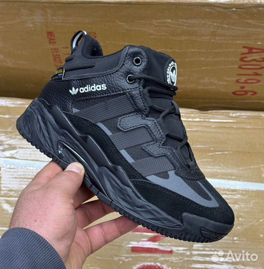 Кроссовки оптом