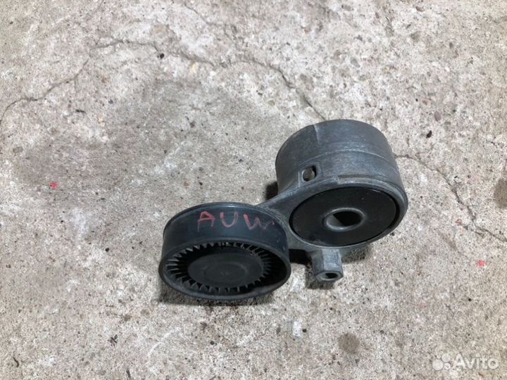 Натяжитель ремня генератора Audi A8 D2/4D 4.2 AUW