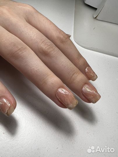 Модель на маникюр