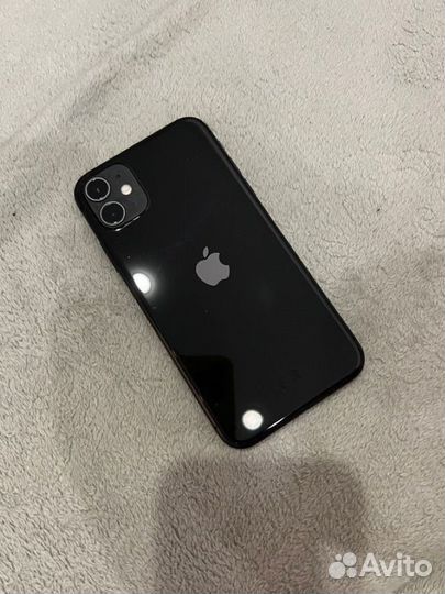 Телефон iPhone 11