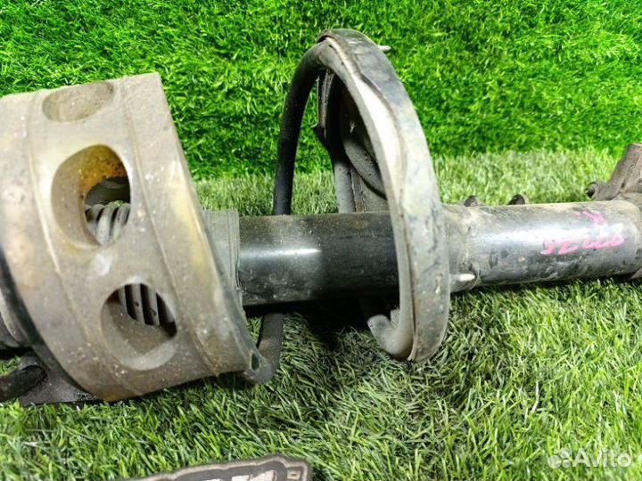 Стойка задняя правая Hyundai Tucson JM D4EA 2006