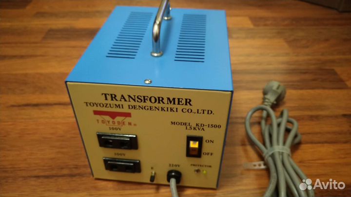 Понижающий трансформатор toyozumi KD-1500 1,5KVA