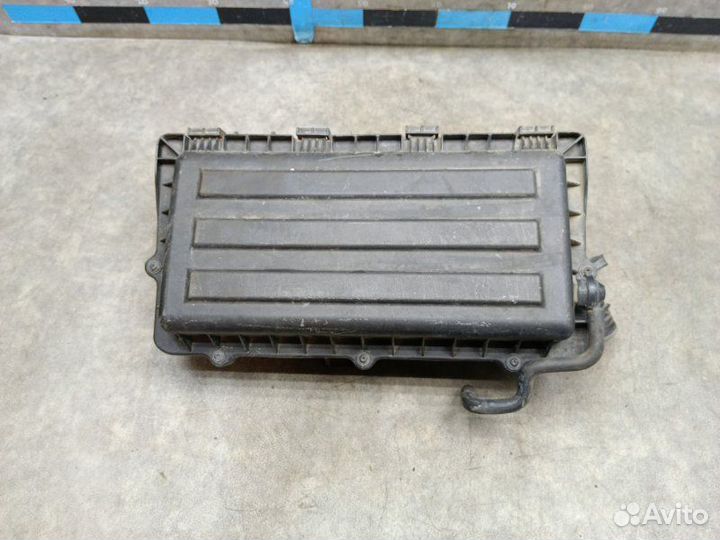 Корпус воздушного фильтра Volkswagen Polo 5 1.6