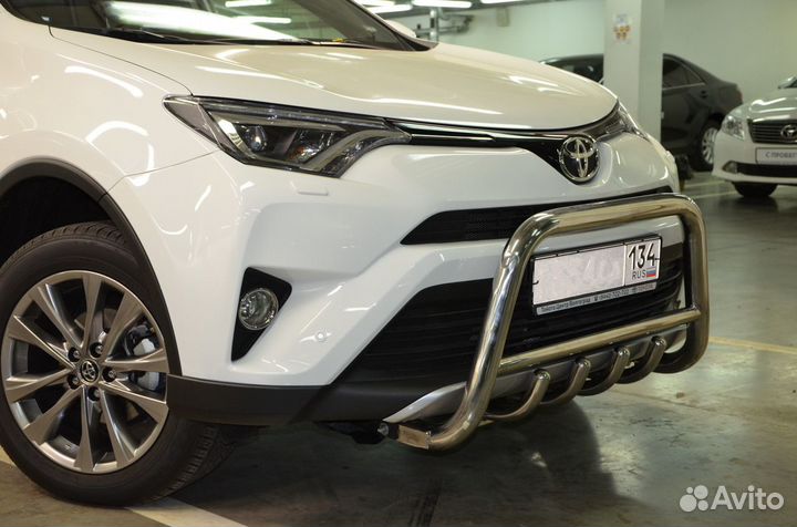 Защита переднего бампера Toyota RAV4 2015+ скоба н