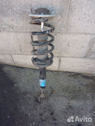 Audi A6 C5 амортизатор передний с пружиной