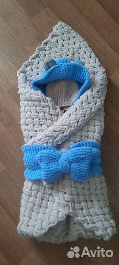 Вязаный комплект на выписку для мальчика