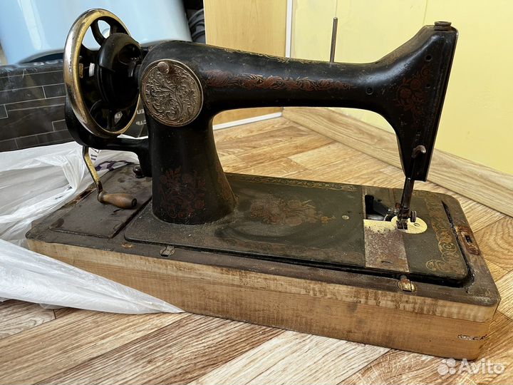 Швейная машина Подольск ручная