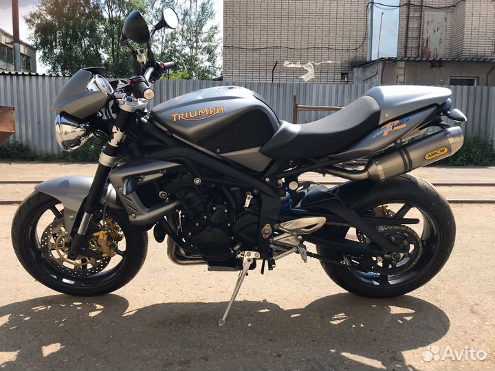 Мотоцикл Triumph Street Triple 675R