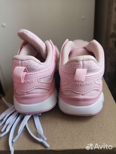 Кроссовки для девочки