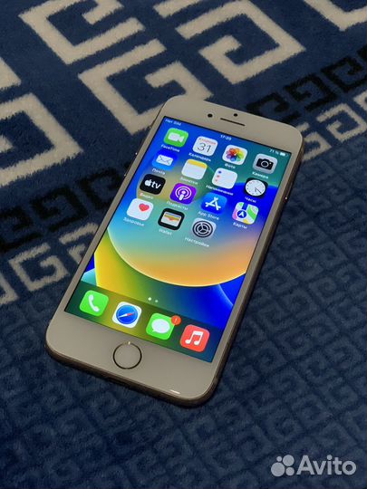 iPhone 8, 64 ГБ