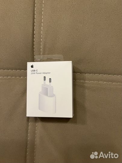 Зарядка на iPhone