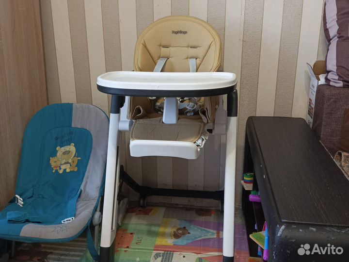 Отличный детский стульчик для кормления,peg perego