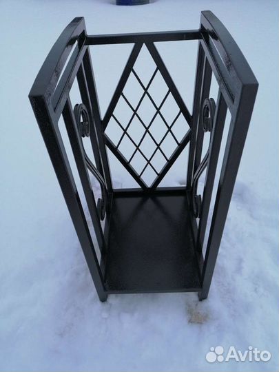 Дровница для бани