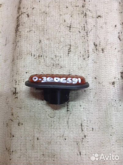 Повторитель на крыло желтый Renault Trafic 2 (200