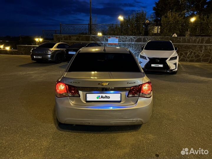 Chevrolet Cruze 1.8 AT, 2012, 194 000 км