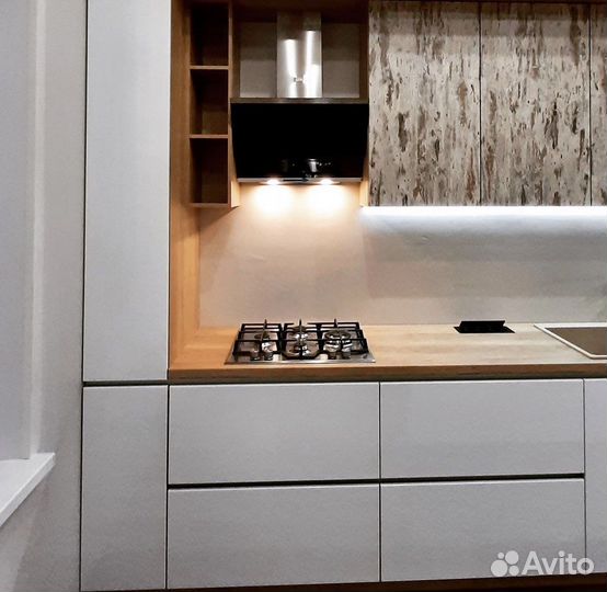 Кухни на заказ без ручек