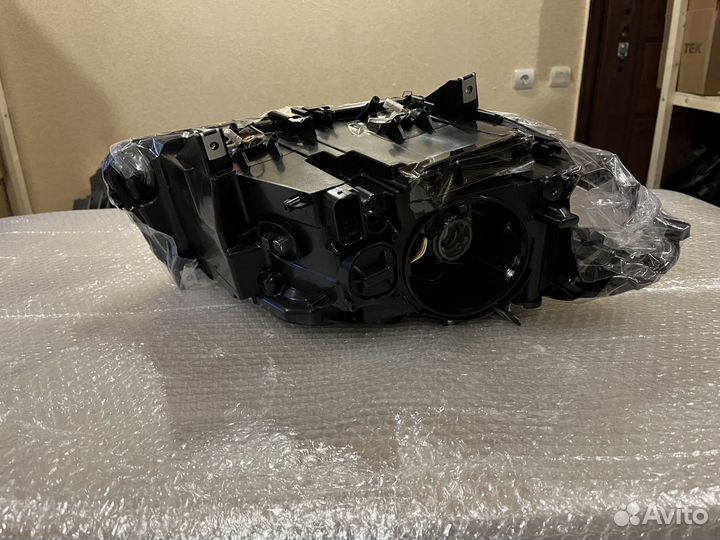 Левая передняя фара BMW F10 дорестайлинг