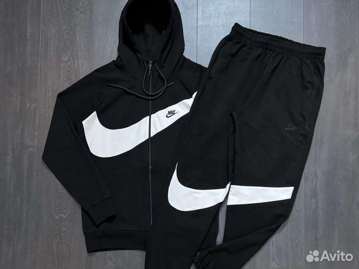 Спортивный костюм мужской Nike