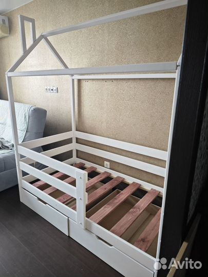 Кровать домик из массива 180х80 см