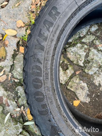 Goodyear Ultragrip Ice Arctic 245/50 R18 104T