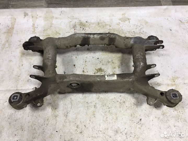 Подрамник балка бмв Е60 задний 33316770828