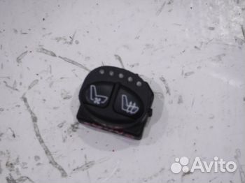 Кнопка обогрева сидений