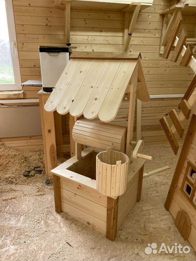 Декоративный колодец