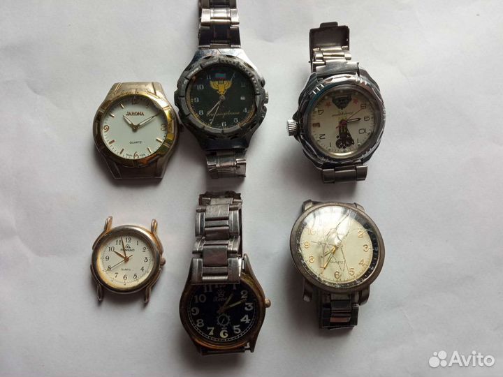 Мужские наручные часы на запчасти