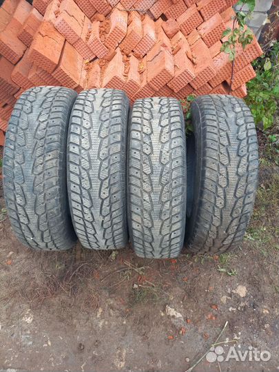 ONYX NY-W703 215/70 R16