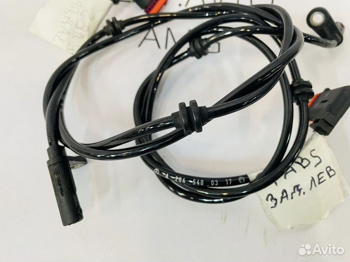 Датчик ABS Mercedes W204