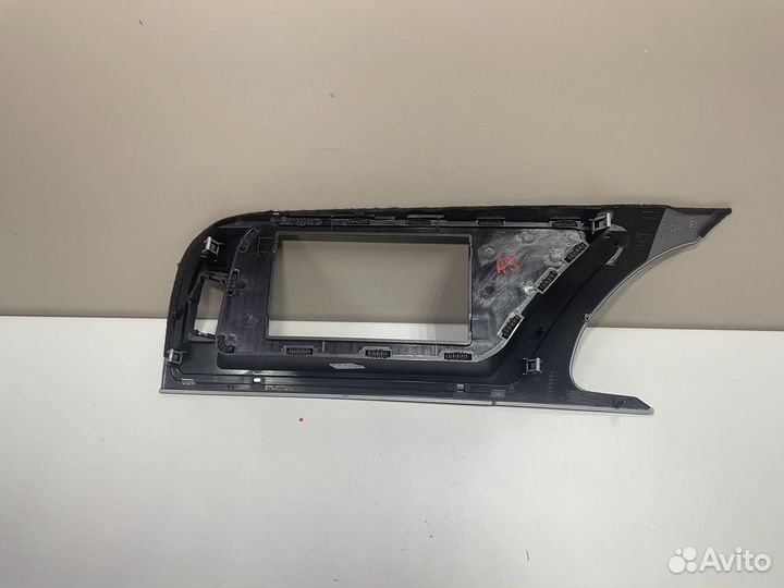 Рамка монитора MMI Audi A5 8T