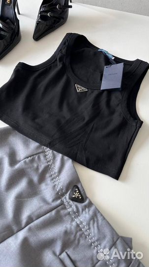 Топ Prada