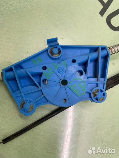 Механизм стеклоподъемника задний правый Volkswagen