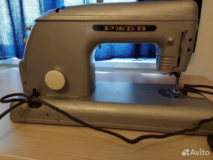 Швейная машинка бу