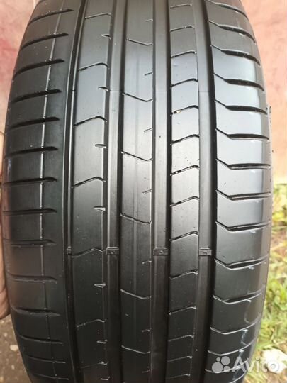 Pirelli P Zero PZ4 225/40 R19