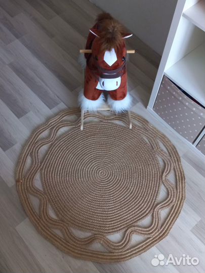 В наличии джутовый ковер ручной работы d 95 см
