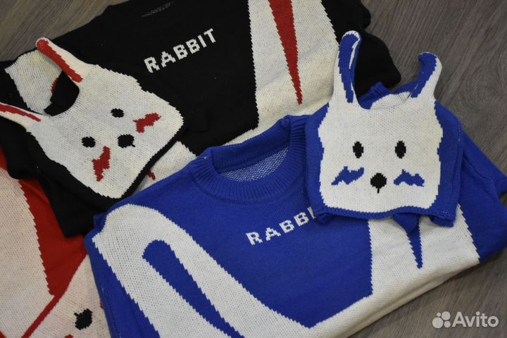 Свитер женский