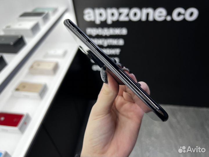 iPhone X, 256 ГБ