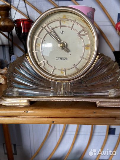 Часы хрусталь