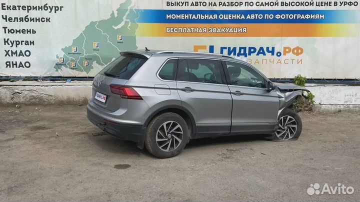 Рокер Volkswagen Tiguan (Mk2) 04E109411AA